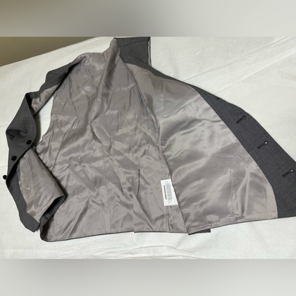 NWT; Indochino Vest 🏷️ - Picture 3 of 8